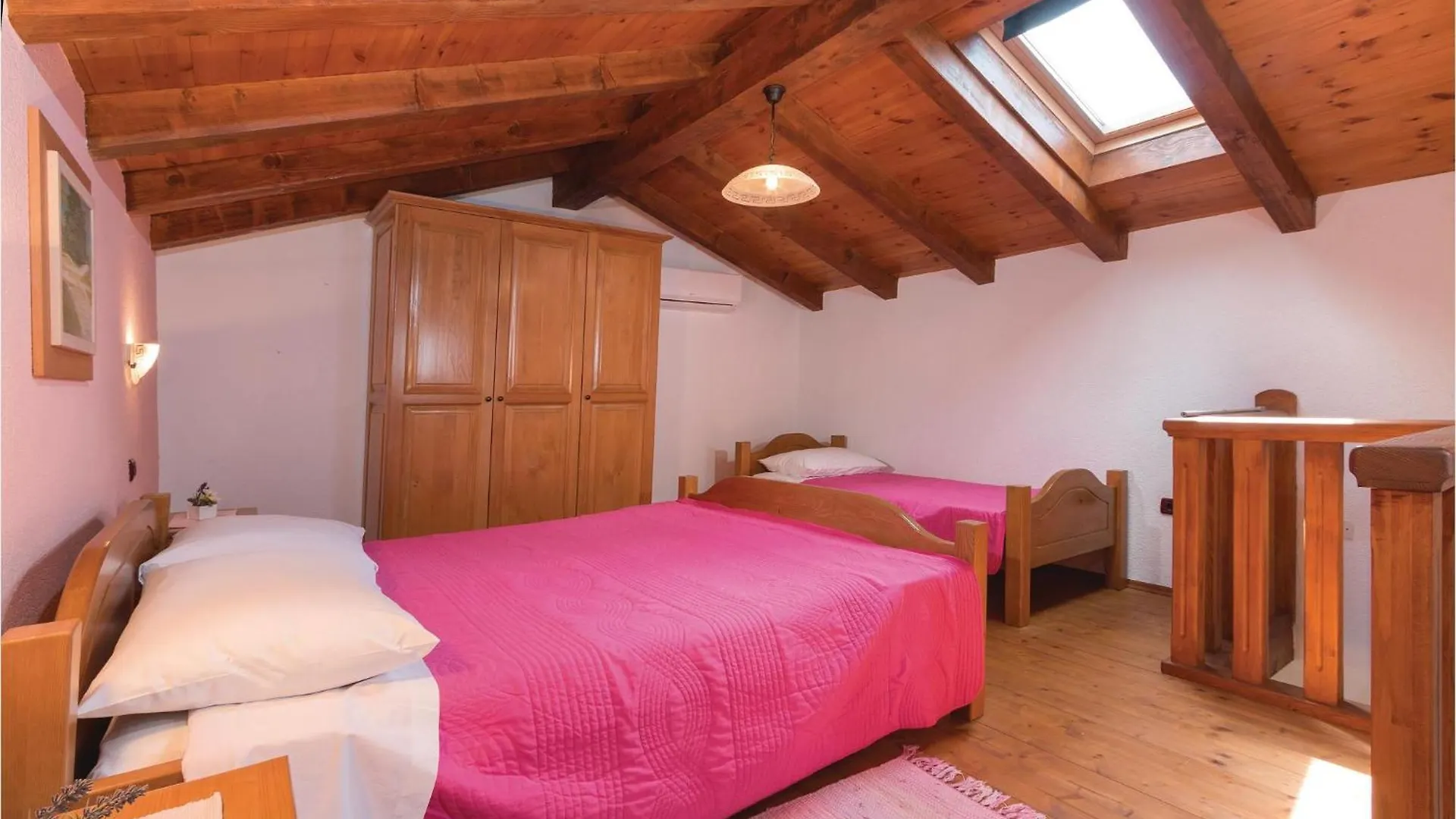 Сasa de vacaciones Nice Home In Badnjevari With Wifi Bencici